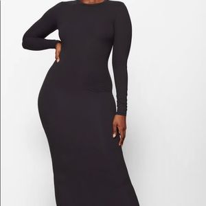 Skims everybody for crew neck dress